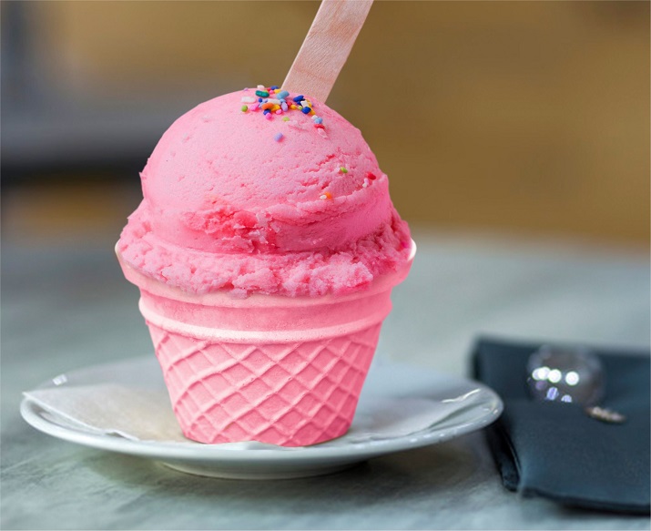 Roze kornet čaša za sladolede