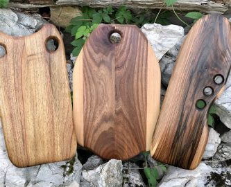 Ručno rađeni unikatni drveni pladnjevi