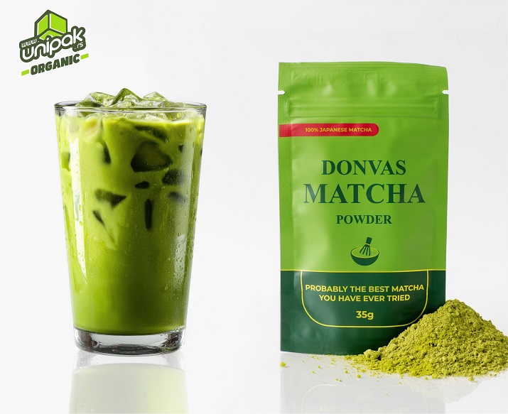Japanska matcha u prahu spremna za pripremu napitka